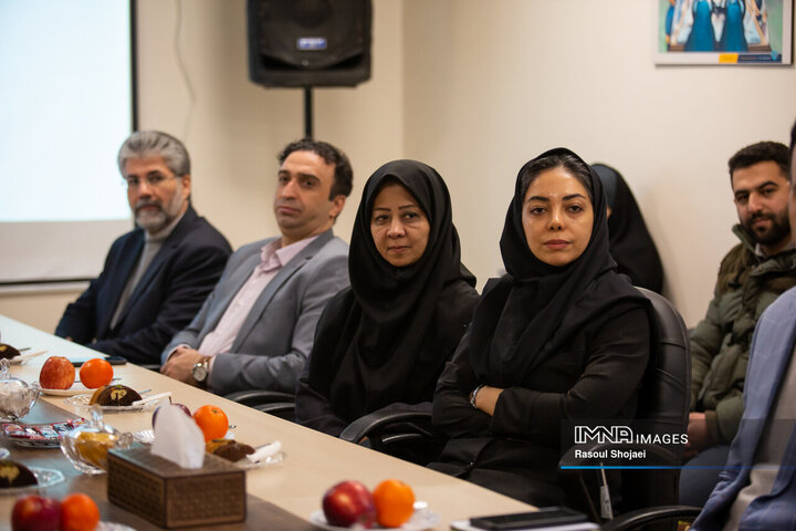 آیین رونمایی از «سامانه برخط پایش کیفیت هوا و صوت و طرح امداد دوچرخه» در اصفهان