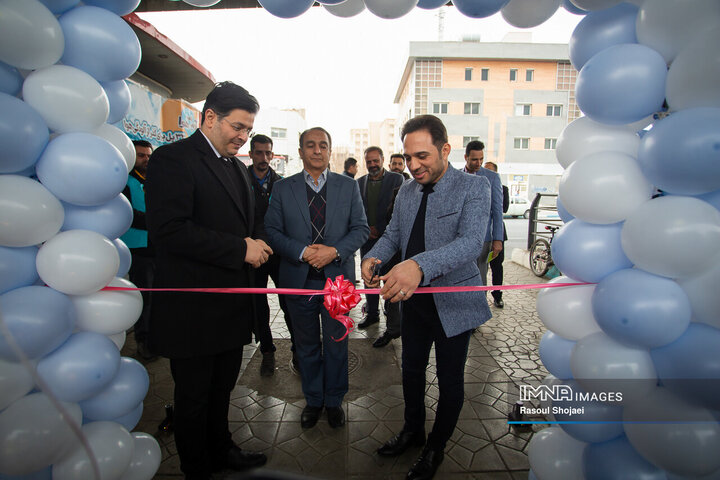 آیین رونمایی از «سامانه برخط پایش کیفیت هوا و صوت و طرح امداد دوچرخه» در اصفهان