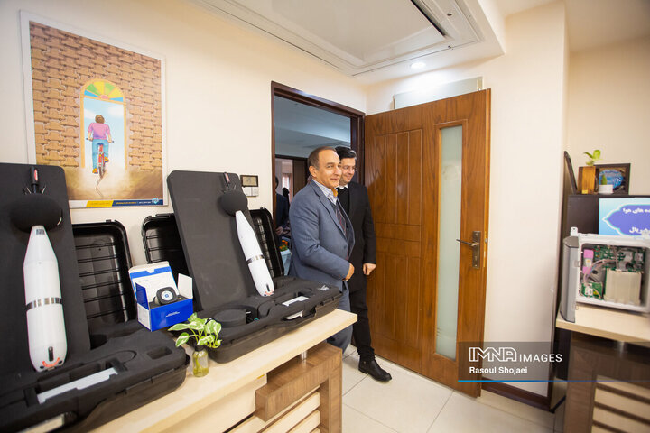 آیین رونمایی از «سامانه برخط پایش کیفیت هوا و صوت و طرح امداد دوچرخه» در اصفهان