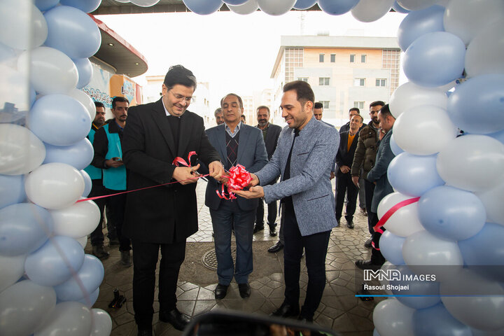 آیین رونمایی از «سامانه برخط پایش کیفیت هوا و صوت و طرح امداد دوچرخه» در اصفهان