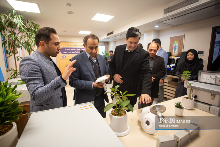 آیین رونمایی از «سامانه برخط پایش کیفیت هوا و صوت و طرح امداد دوچرخه» در اصفهان