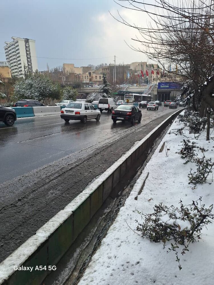 علت ترافیک در بزرگراههای شمالی تهران چیست؟ + تصاویر و فیلم