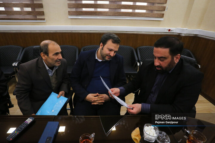 کمیته نظارتی شورای شهر اصفهان در شهرداری منطقه 8