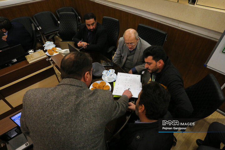 کمیته نظارتی شورای شهر اصفهان در شهرداری منطقه 8