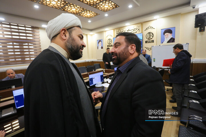 کمیته نظارتی شورای شهر اصفهان در شهرداری منطقه 8