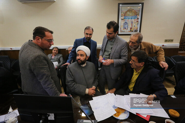 کمیته نظارتی شورای شهر اصفهان در شهرداری منطقه 8