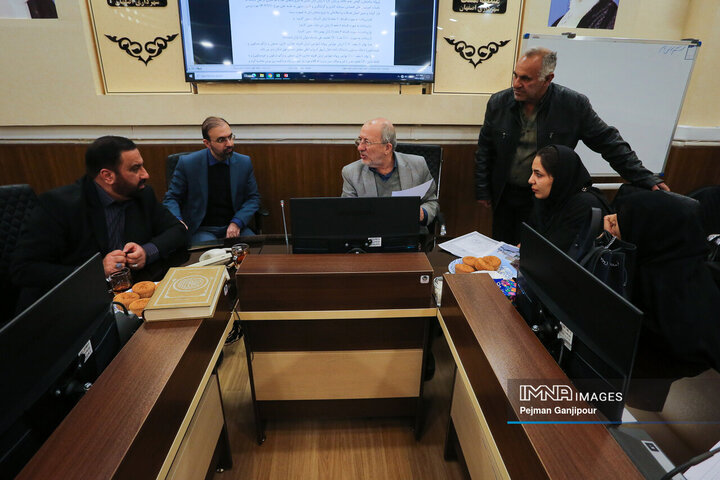 کمیته نظارتی شورای شهر اصفهان در شهرداری منطقه 8