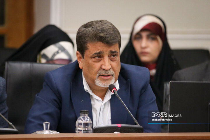 جلسه احزاب و تشکل های سیاسی استان با استاندار اصفهان