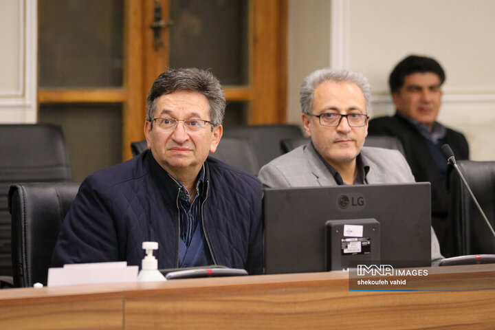 جلسه احزاب و تشکل های سیاسی استان با استاندار اصفهان