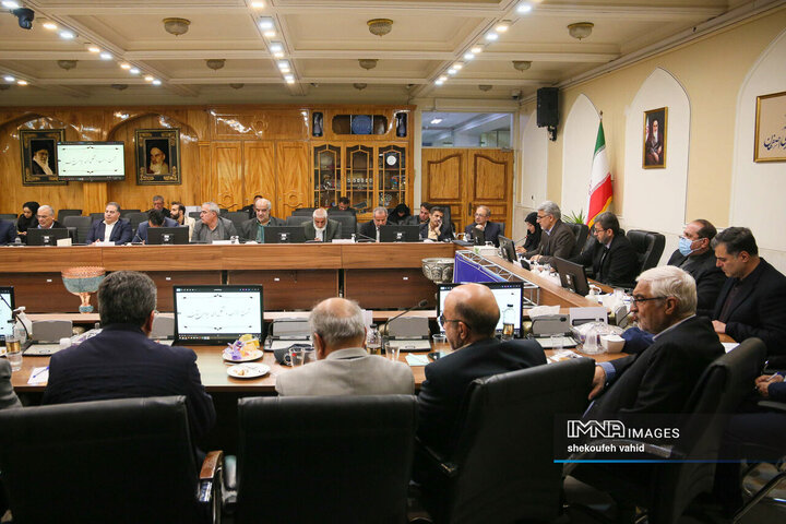 جلسه احزاب و تشکل های سیاسی استان با استاندار اصفهان