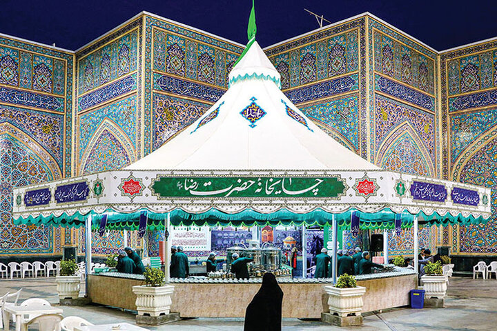 چایخانه امام رضا (ع) در مشهد به میزبانی لرستانی‌ها