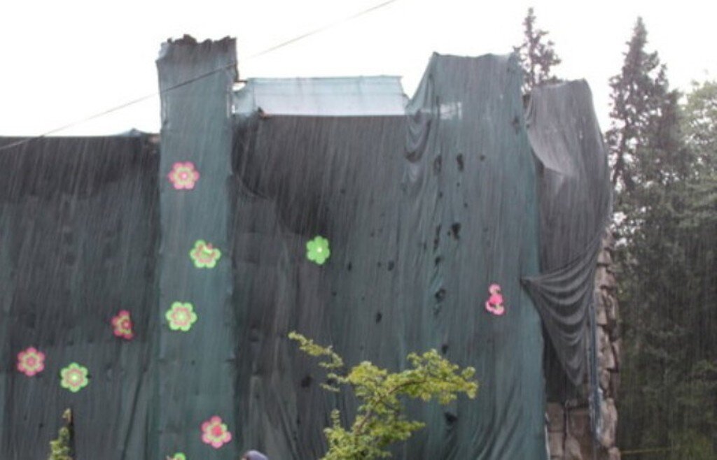 آبشار صخرهای گرگان، استخوانی در گلوی شهر