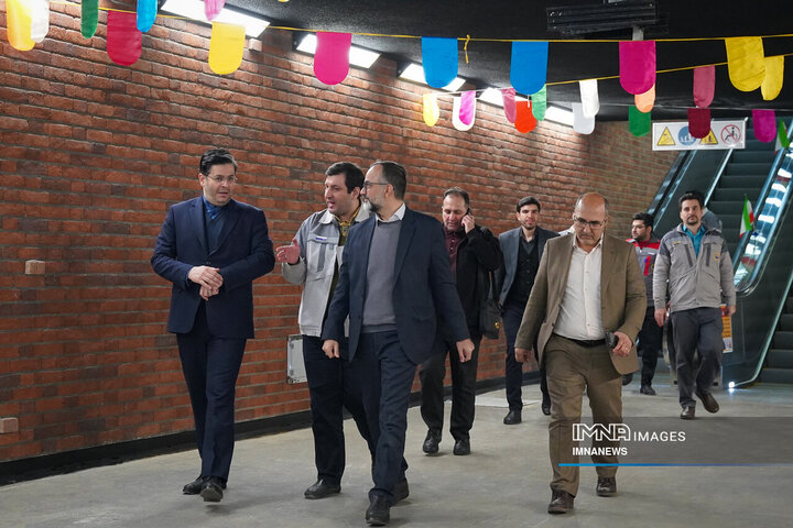 آیین بهره‌برداری از ورودی جنوب شرقی ایستگاه مترو آزادی