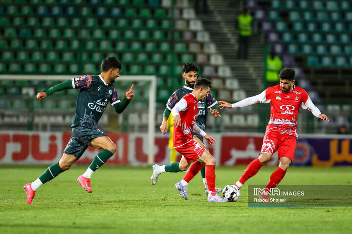 هفته شانزدهم لیگ برتر؛ ذوب‌آهن - پرسپولیس