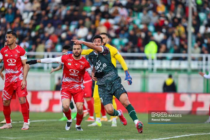 هفته شانزدهم لیگ برتر؛ ذوب‌آهن - پرسپولیس