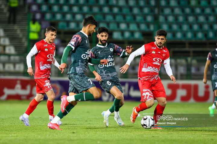 هفته شانزدهم لیگ برتر؛ ذوب‌آهن - پرسپولیس