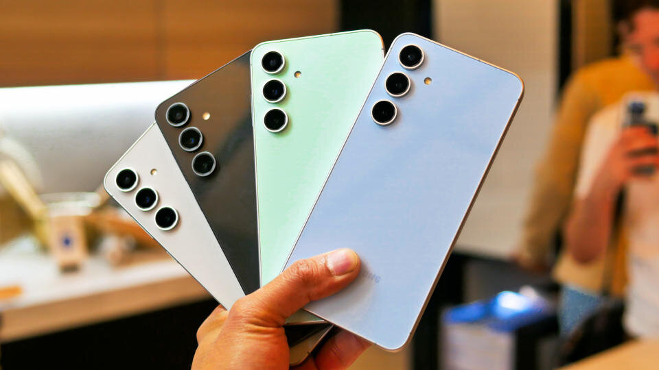 قیمت گوشی s24 اولترا + مشخصات و مقایسه با گوشی S24 FE