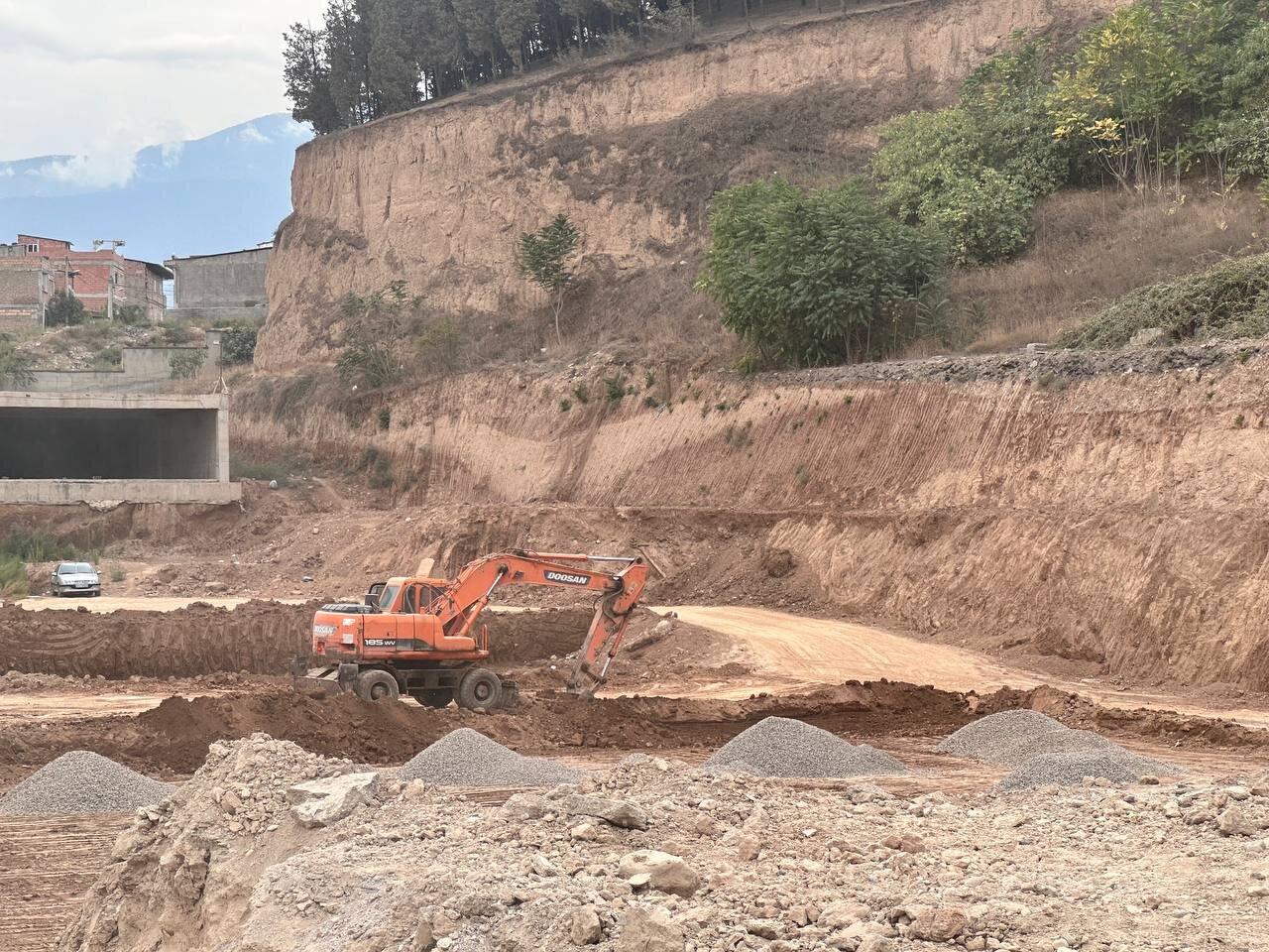 هفت شهر، هزار امید، یک توقف