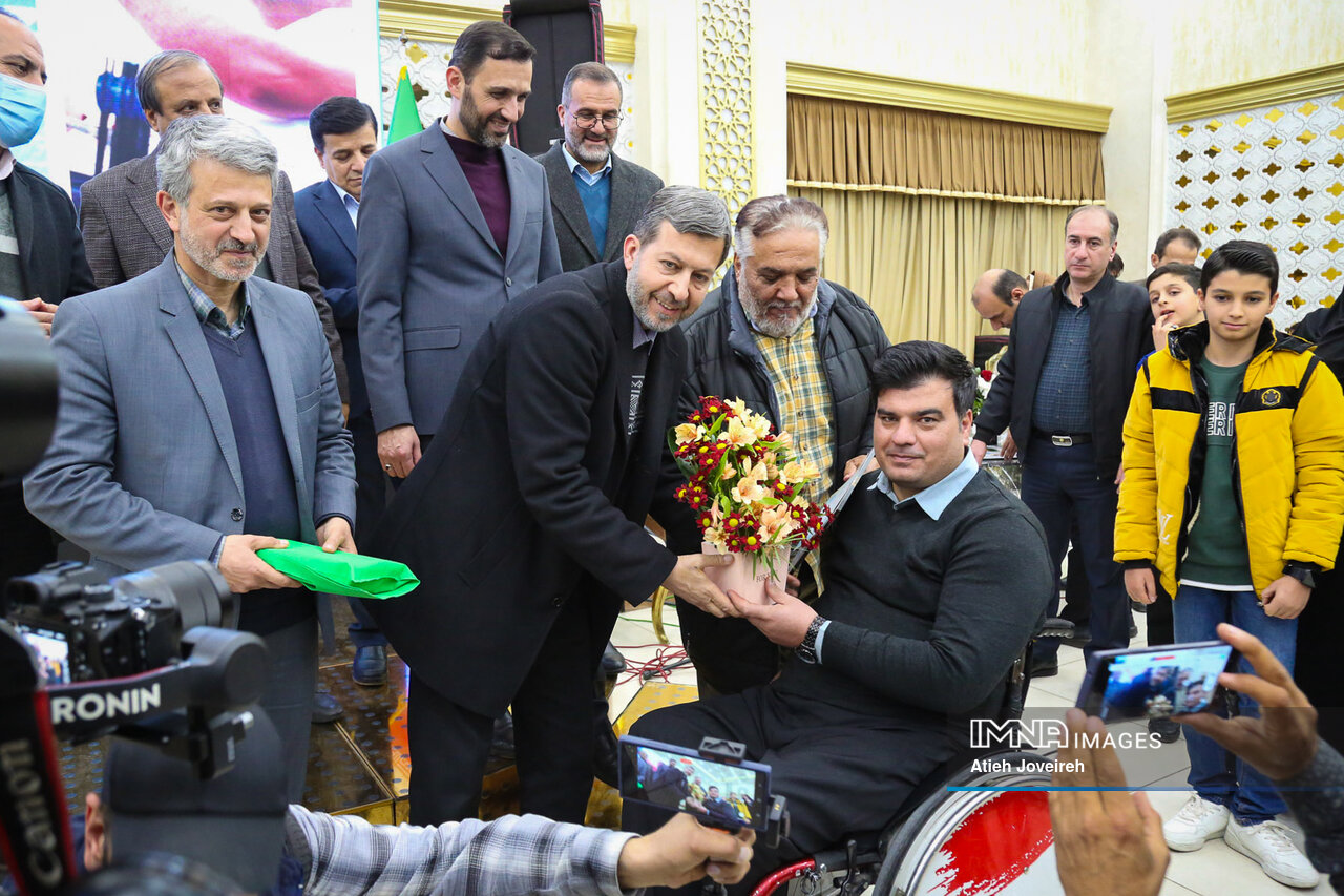 برگزاری مراسم تجلیل از قهرمانان و مدالآوران المپیک و پارالمپیک استان اصفهان