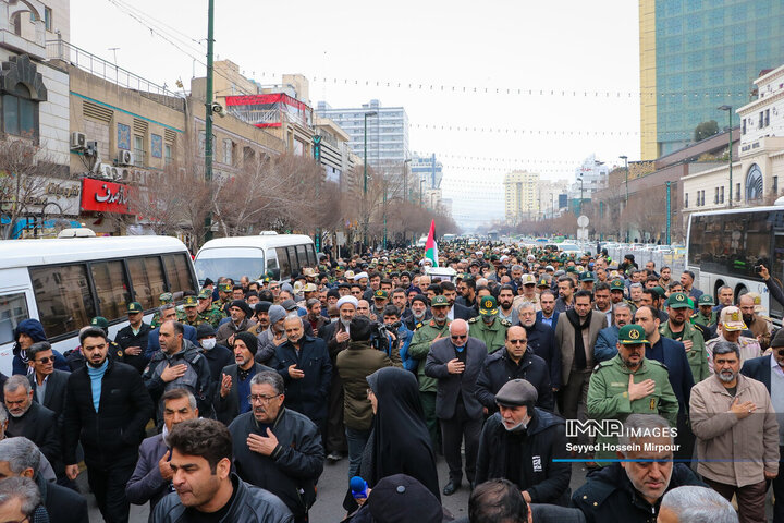 مراسم تشییع همسر سردار شهید «عبدالحسین برونسی»