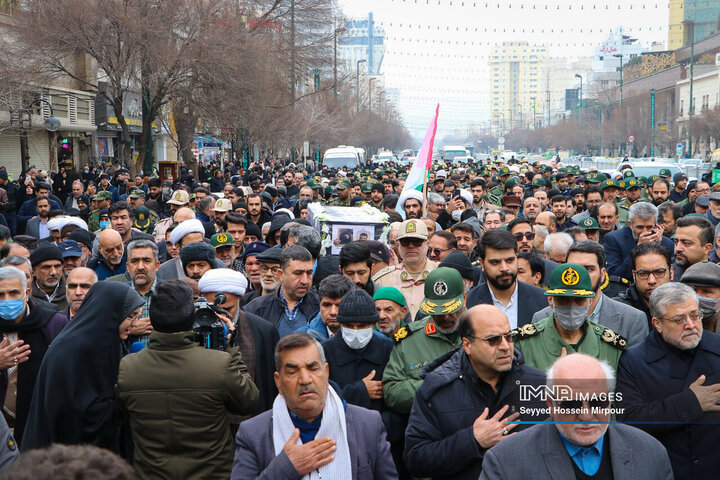 مراسم تشییع همسر سردار شهید «عبدالحسین برونسی»