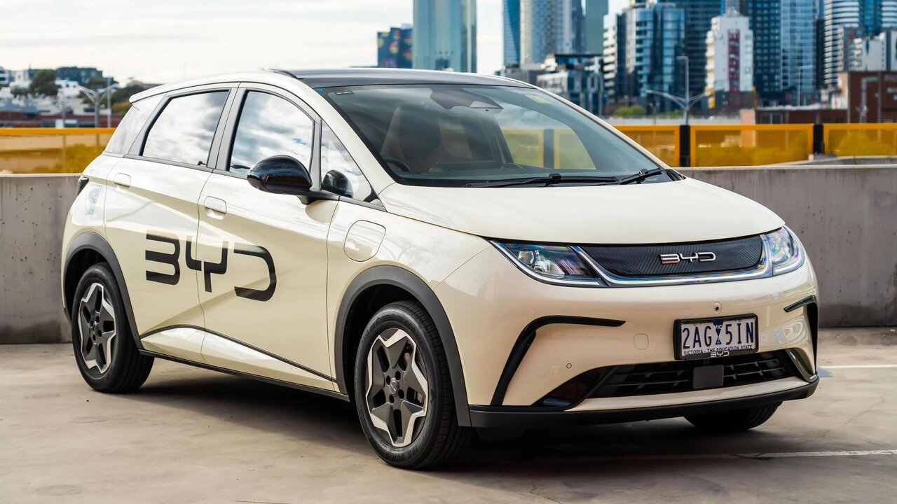 خودروی BYD Dolphin Dynamic 2025 چه مشخصاتی دارد؟ - ایمنا