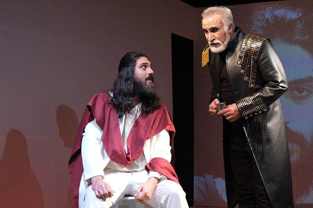 آغاز روز دوم جشنواره با یاد «پرویز پورحسینی»/ چه نمایشهایی به روی صحنه میرود؟