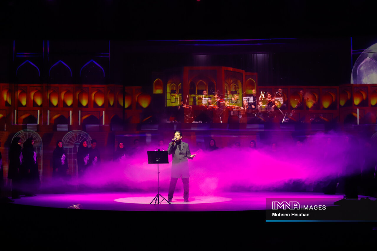 سالنهای چندسویه، جادوی تئاتر در فضایی بدون مرز