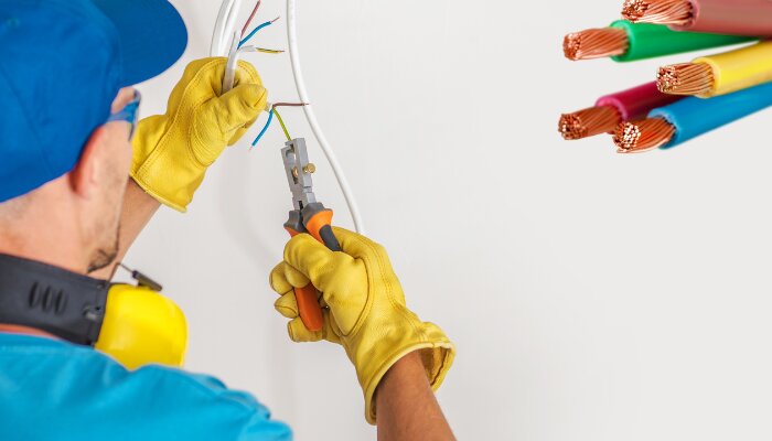 سیم ارت پروژکتور ال ای دی را به کجا وصل کنیم؟