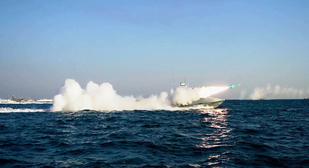 IRGC Navy Successfully Tests AI-Powered Missiles in "Great Prophet Authority 19" Drills