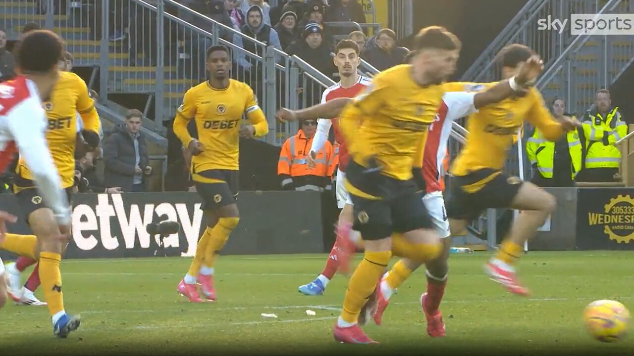 خشم شدید آرتتا از تصمیم داور در بازی مقابل ولورهمپتون