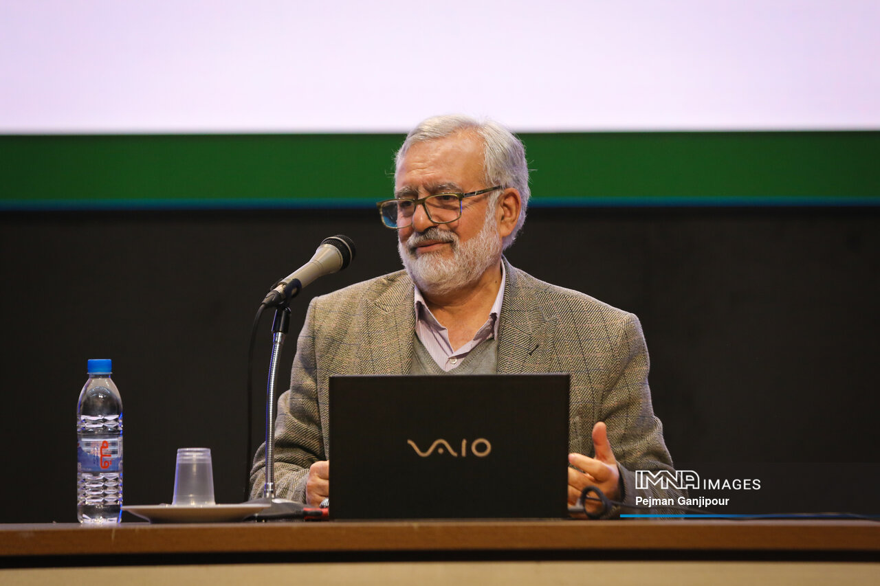 ضرورت مدیریت تحولات فرهنگی برای مقاومسازی جامعه در برابر توطئههای دشمن