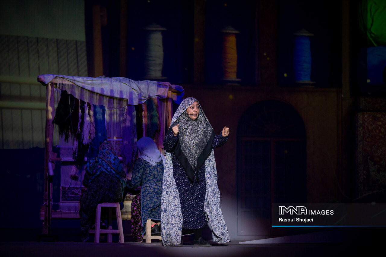 وقتی واژگان به قهرمانان این خاک ادای دین میکنند