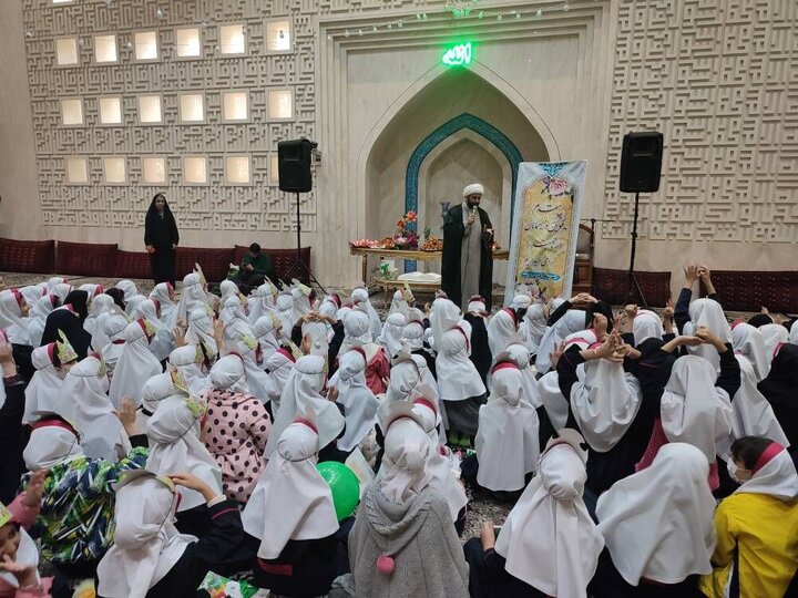 برگزاری نماز جماعت در ۱۱۷۰ مدرسه چهارمحال‌وبختیاری