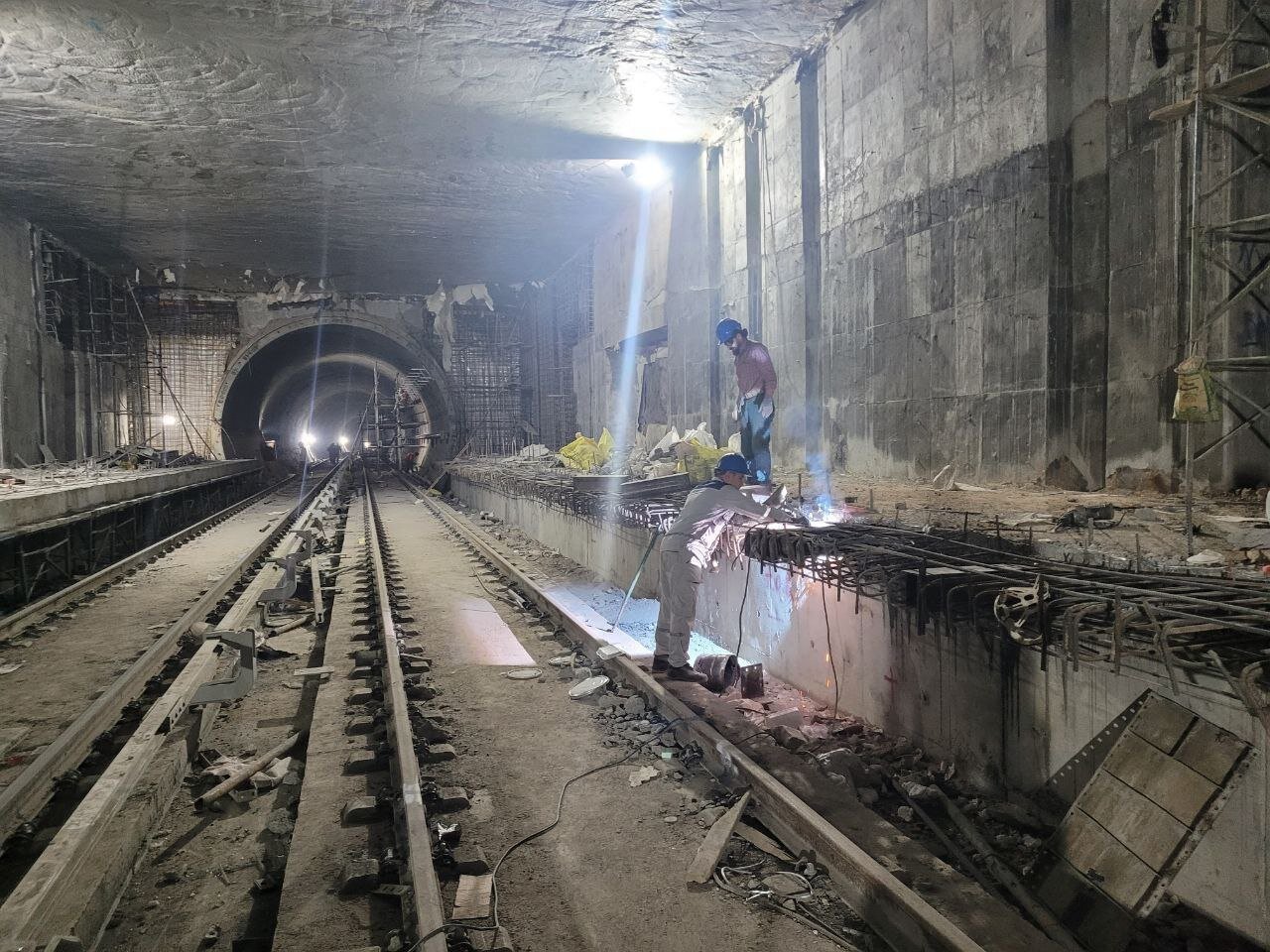 سوار بر بال رویاها، در زیباترین مسیر قطار شهری کشور+ فیلم