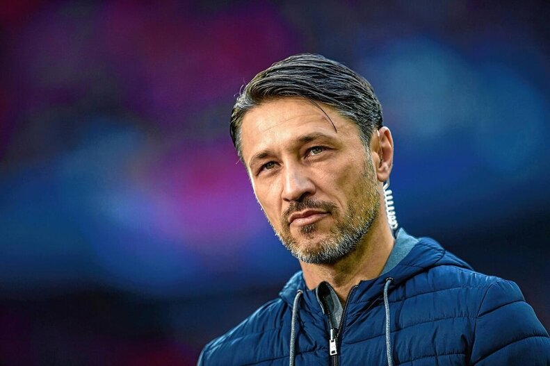 بررسی گزینه های سرمربیگری استقلال / بختیاریزاده تا آخر فصل سرمربی استقلال باقی میماند؟