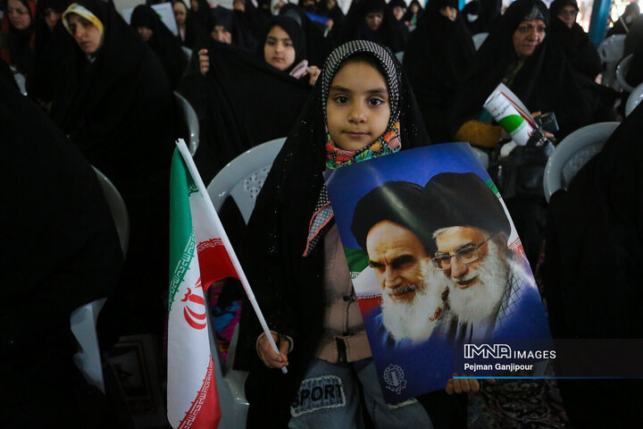 آیین آغاز دهه فجر انقلاب اسلامی در اصفهان