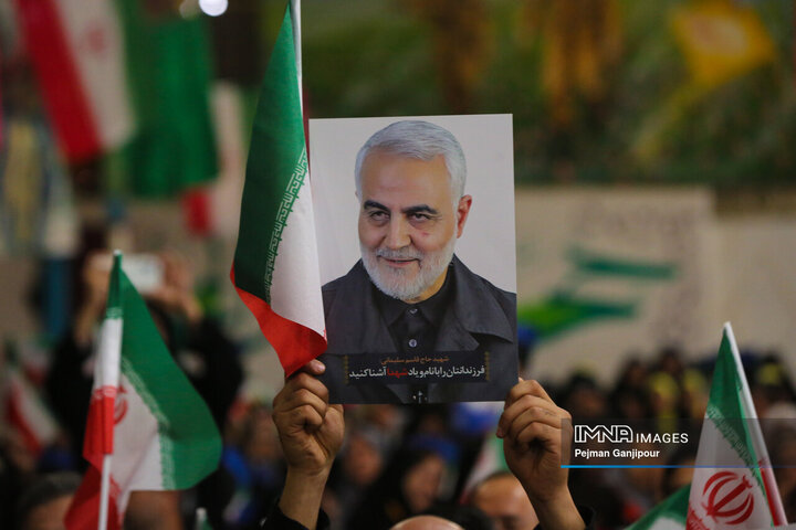 آیین آغاز دهه فجر انقلاب اسلامی در اصفهان