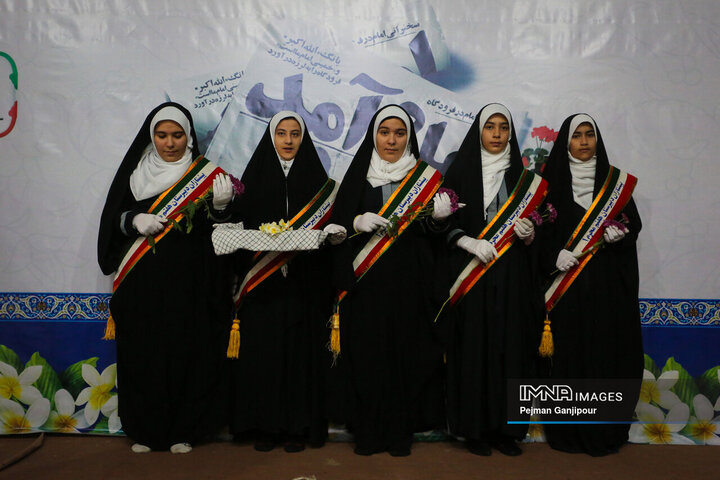 آیین آغاز دهه فجر انقلاب اسلامی در اصفهان