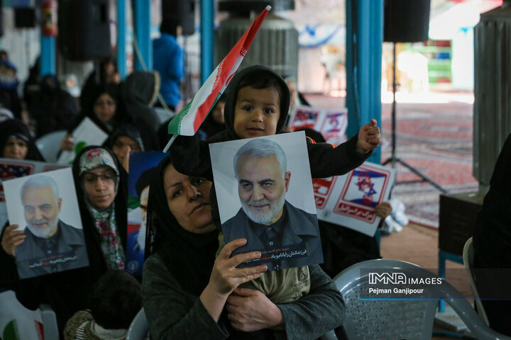 آیین آغاز دهه فجر انقلاب اسلامی در اصفهان