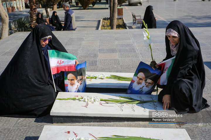 آیین آغاز دهه فجر انقلاب اسلامی در اصفهان