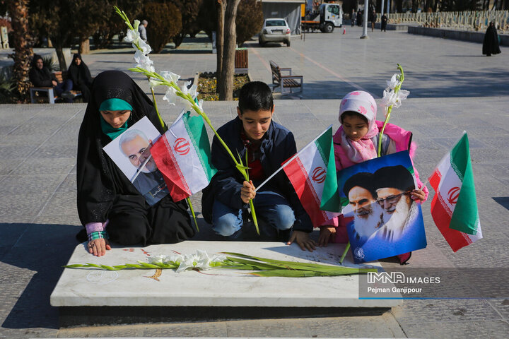 آیین آغاز دهه فجر انقلاب اسلامی در اصفهان