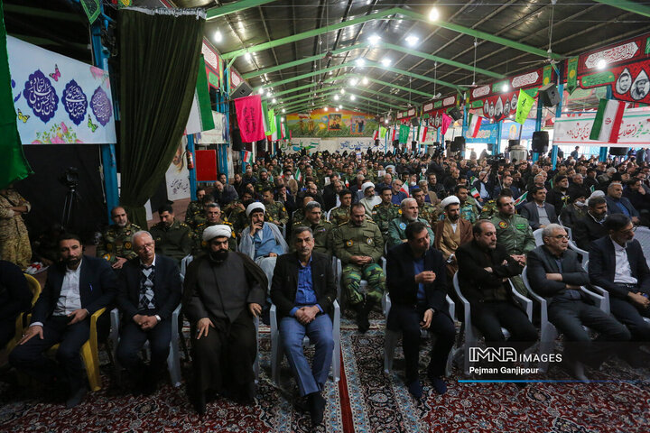 آیین آغاز دهه فجر انقلاب اسلامی در اصفهان