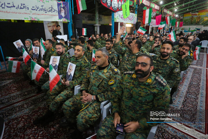 آیین آغاز دهه فجر انقلاب اسلامی در اصفهان