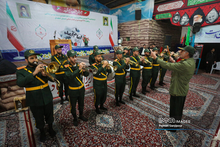 آیین آغاز دهه فجر انقلاب اسلامی در اصفهان