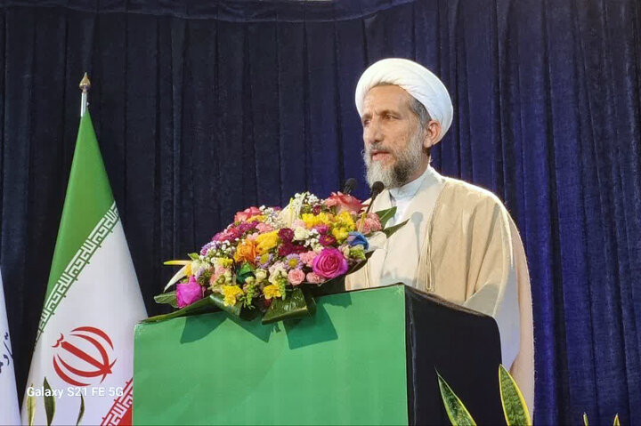 انقلاب اسلامی استقلال را به ملت ایران هدیه داد