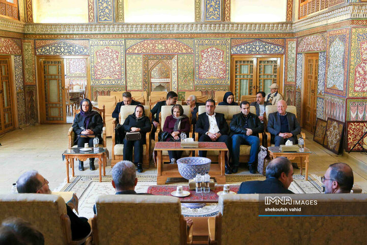 دیدار استاندار اصفهان با نمایندگان ادیان توحیدی