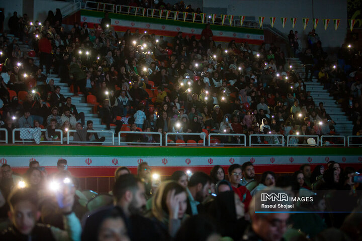 دومین شب جشن دهه فجر خانواده اتوبوسرانی شهرداری اصفهان