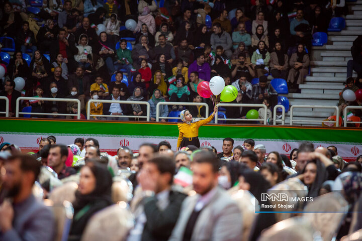 دومین شب جشن دهه فجر خانواده اتوبوسرانی شهرداری اصفهان