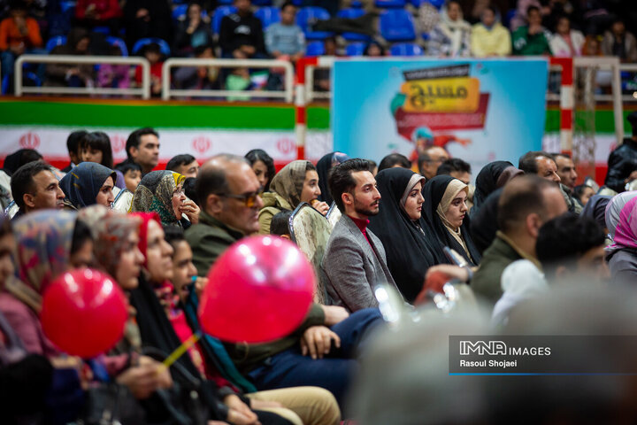 دومین شب جشن دهه فجر خانواده اتوبوسرانی شهرداری اصفهان